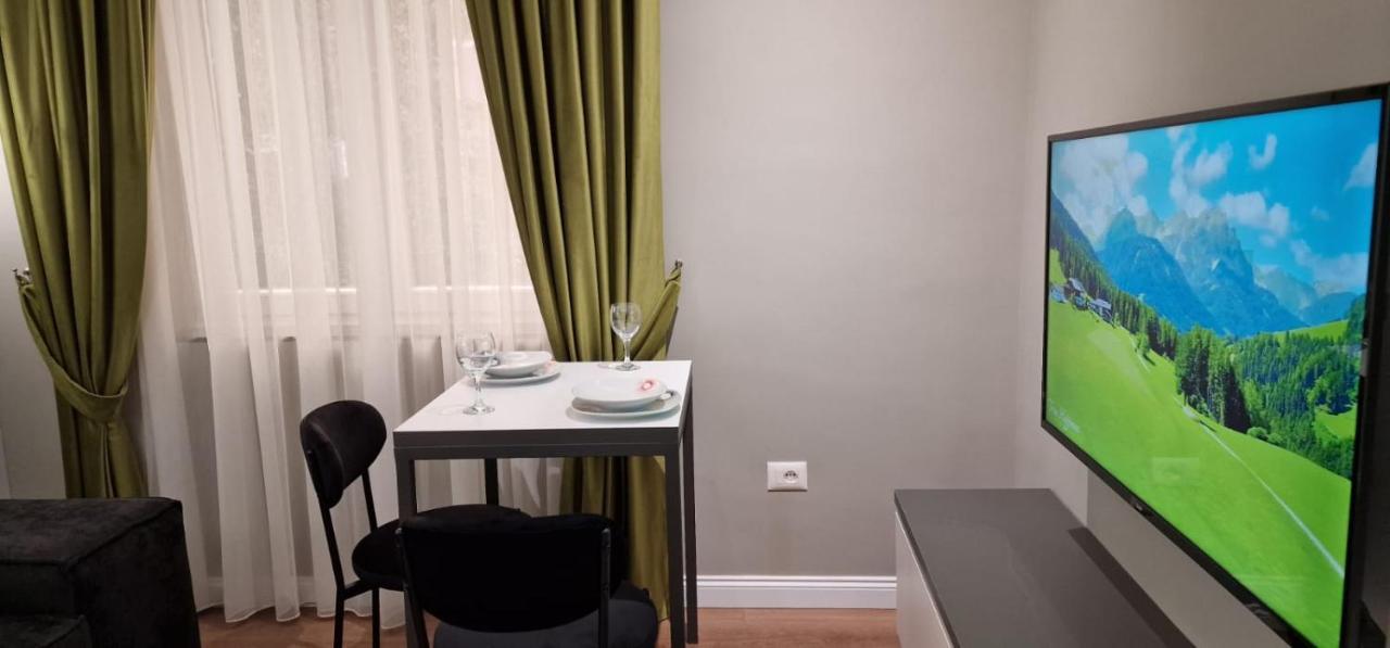 Heart Of Tirana Apartment Buitenkant foto